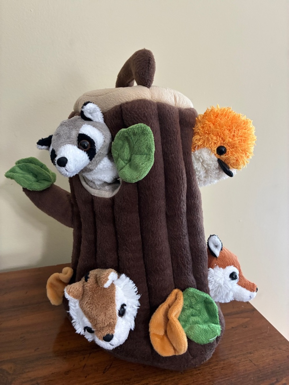 Unipak - PLUSH TREEHOUSE & 4 ANIMALS